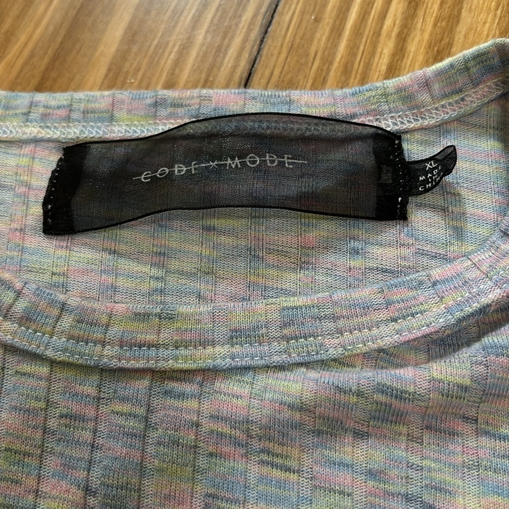 Code x Mode size XL Ribbed Tshirt - Picture 2 of 3